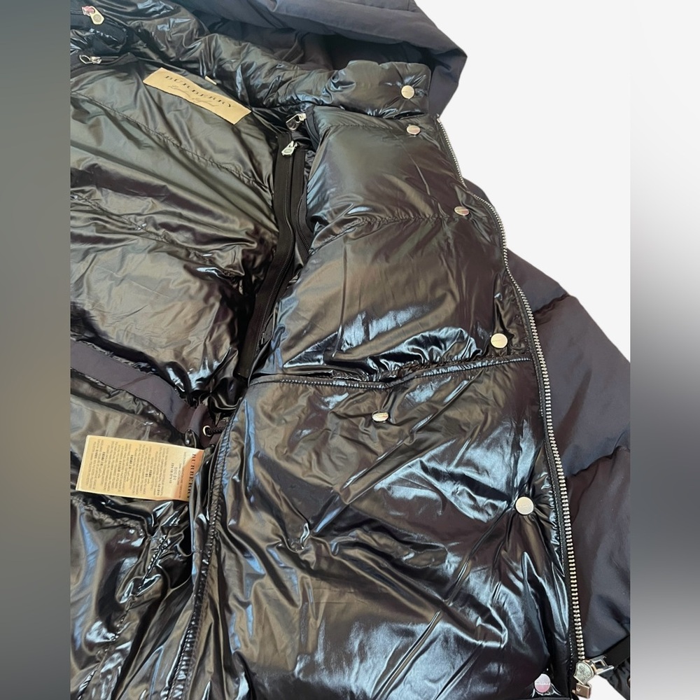 BURBERRY (AUTHENTIC) HOODED QUILTED COAT - Picture 10 of 12